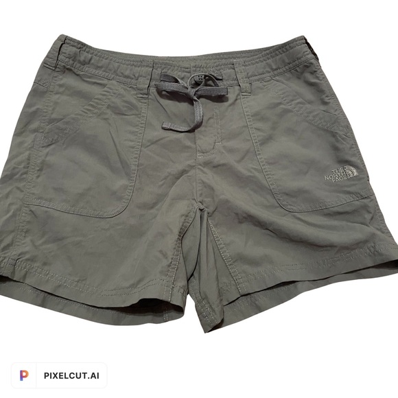 The North Face Pants - The North Face Women Hiking Shorts Size 6